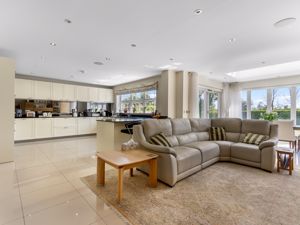 Photo 38- click for photo gallery